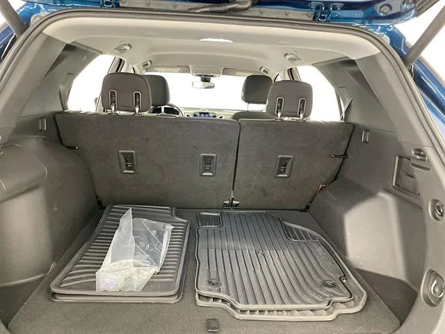 Used 2020 BLUE Chevrolet LT image 25