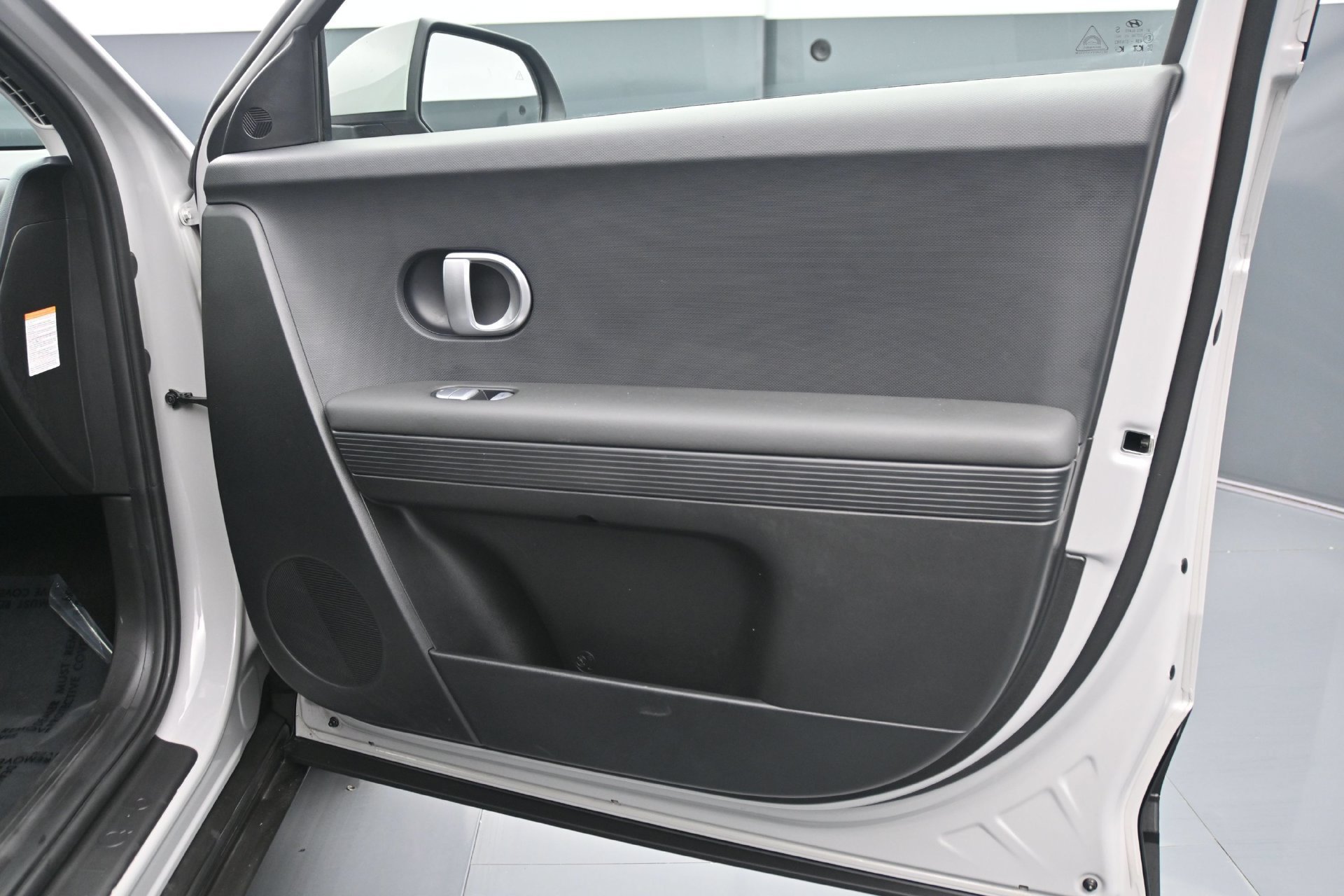 Used 2024 Cyber Gray Hyundai SEL AWD image 12