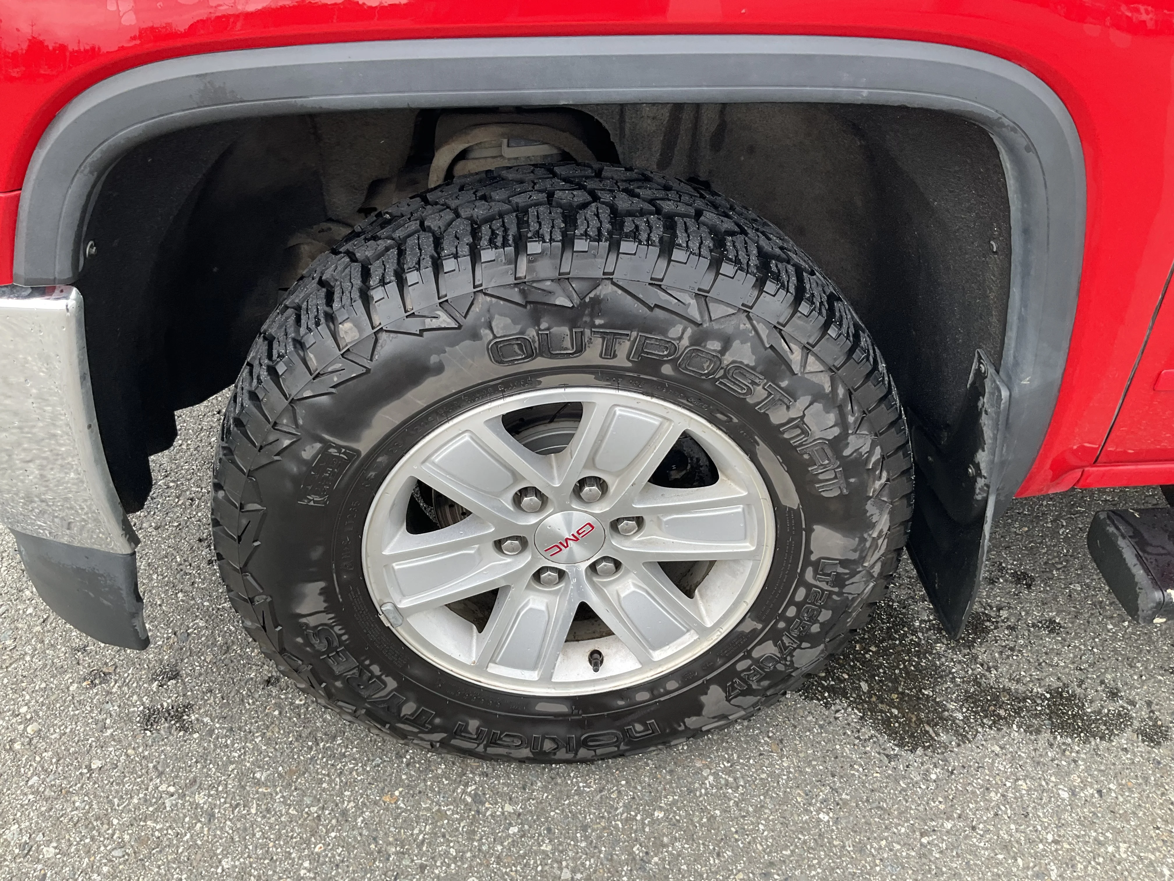 Used 2017 Red GMC SLE image 6