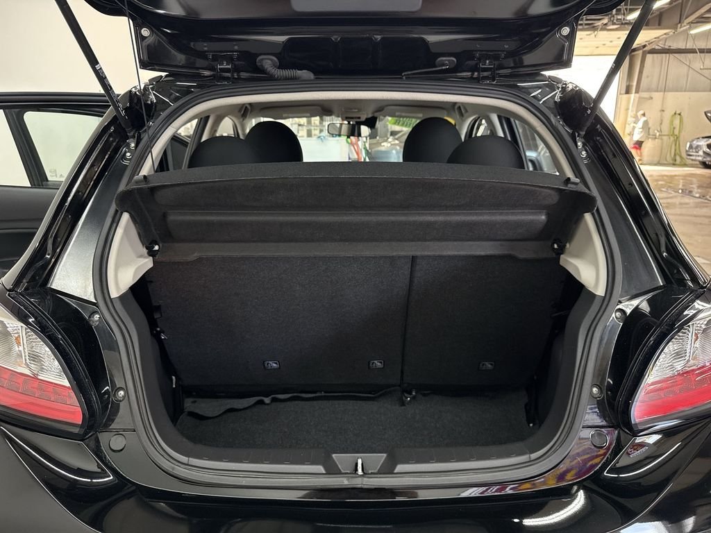 Used 2024 Jet Black Metallic Mitsubishi ES image 31