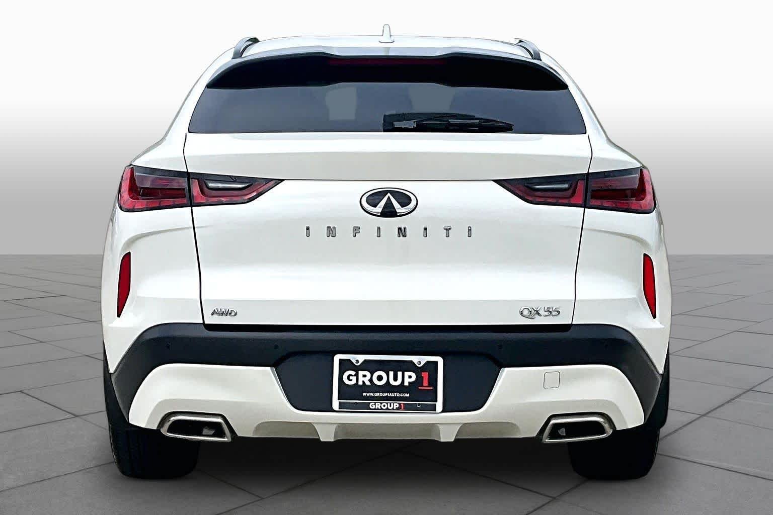 Used 2023 Majestic White INFINITI LUXE image 4