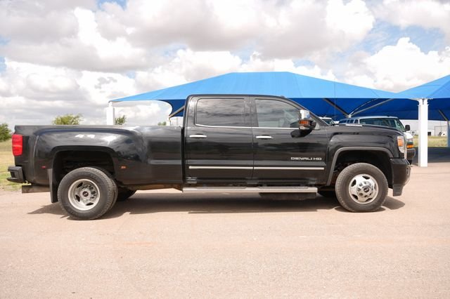 Used 2018 Black GMC Denali image 2