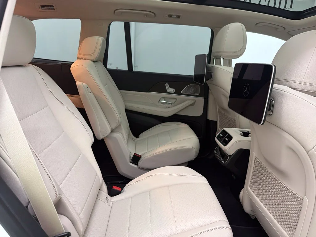 New 2027 White Mercedes-Benz GLS 450 image 29