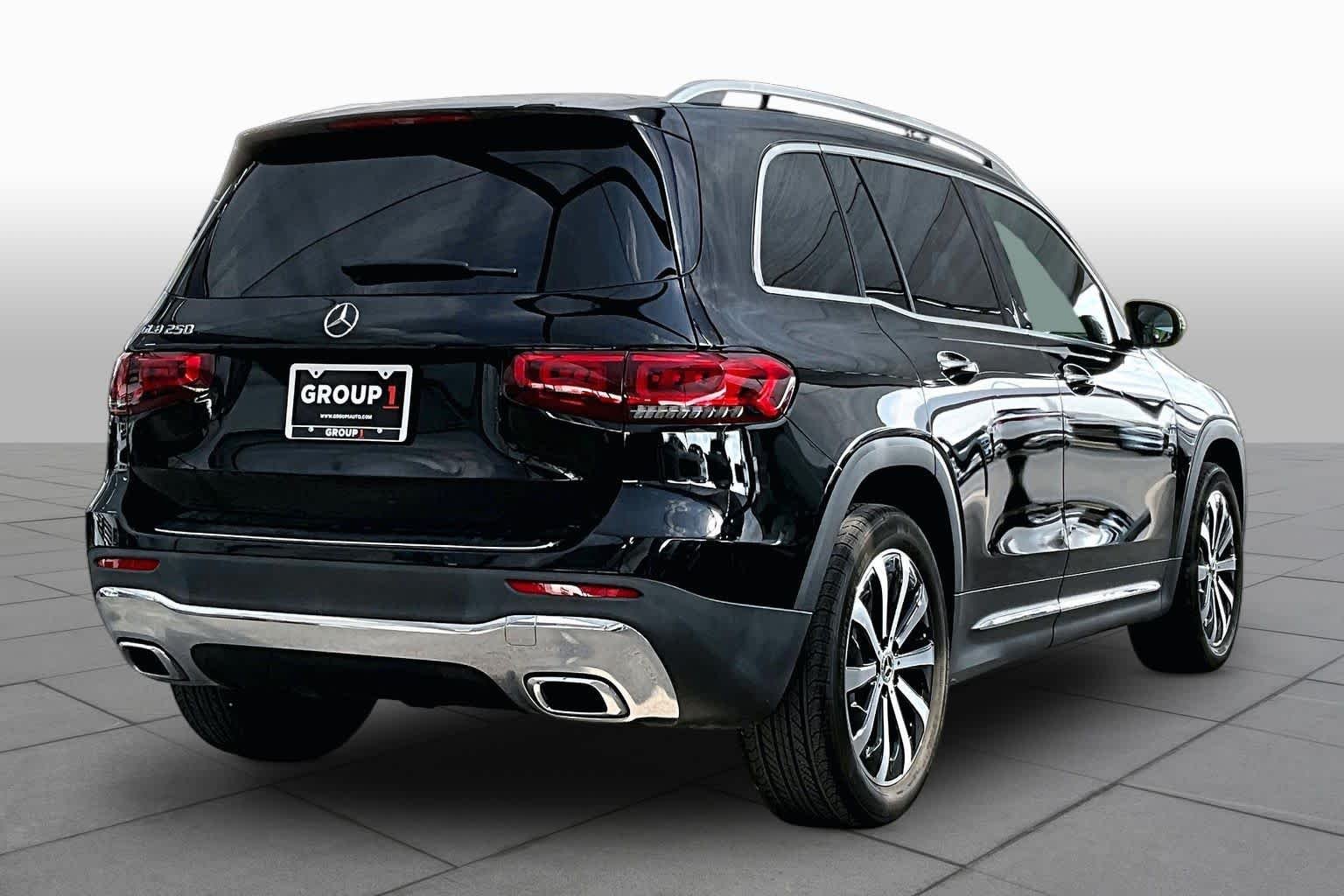 Used 2021 Night Black Mercedes-Benz GLB 250 image 13