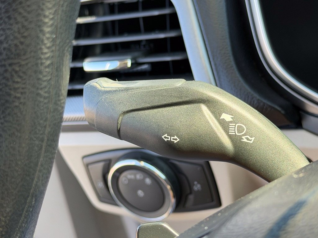 Used 2017 White Ford SE image 21