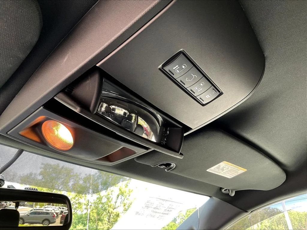 Used 2019 Red Dodge SXT image 18