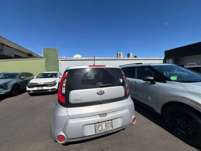 Used 2015 Silver Kia Exclaim image 8