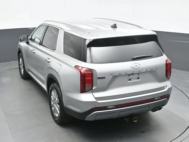 Used 2024 Silver Hyundai SEL image 10