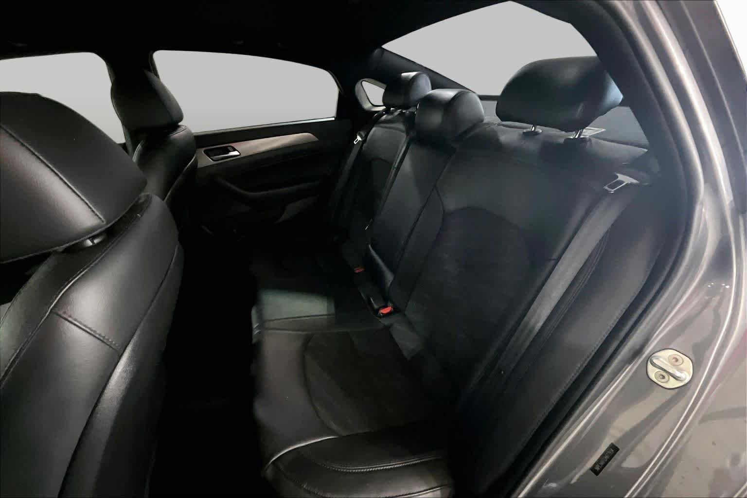 Used 2018 Machine Gray Hyundai Sport image 21