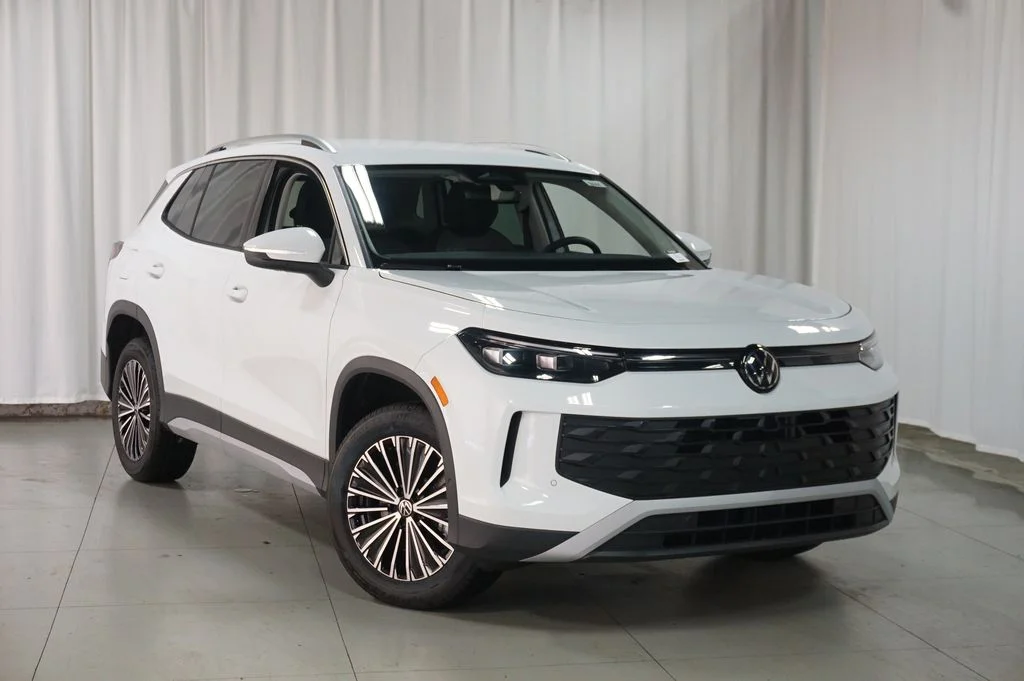 New 2026 Pure White Volkswagen 2.0T S image 2