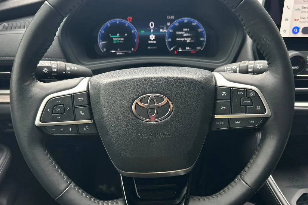 Used 2024 Pearl Toyota XLE image 22