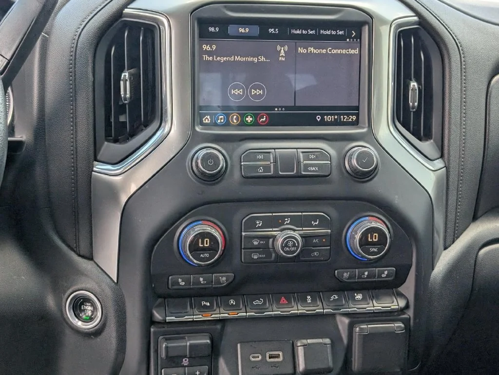 Used 2019 BLACK Chevrolet LTZ image 15
