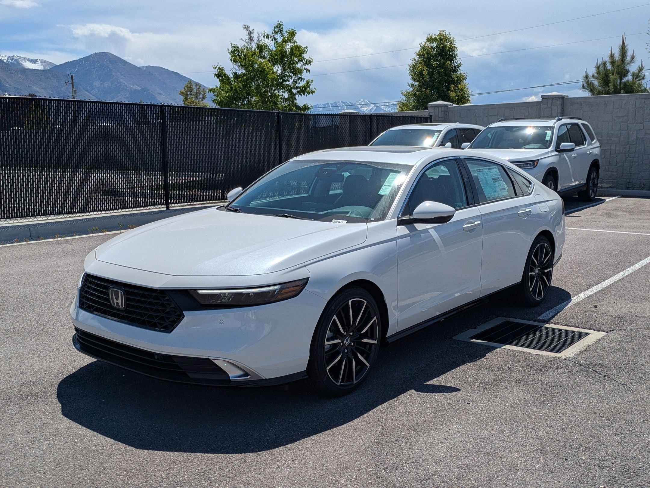 New 2026 Platinum White Pearl Honda Touring image 8