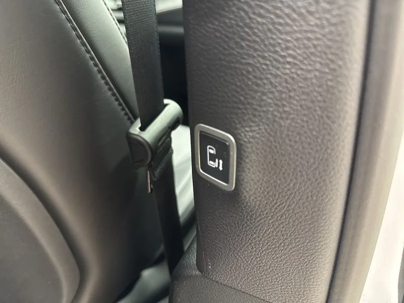 2026 Chrysler Pacifica Select - Photo 14