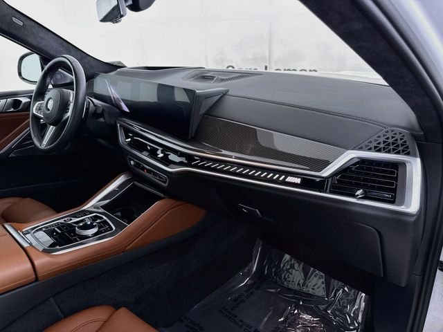 Used 2024 White Metallic BMW M60i image 31