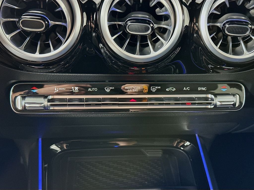 Used 2025 Black Mercedes-Benz GLA 250 image 16