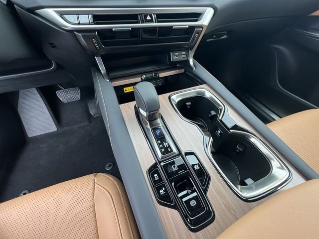 Used 2024 White Lexus 350h Premium Plus image 21