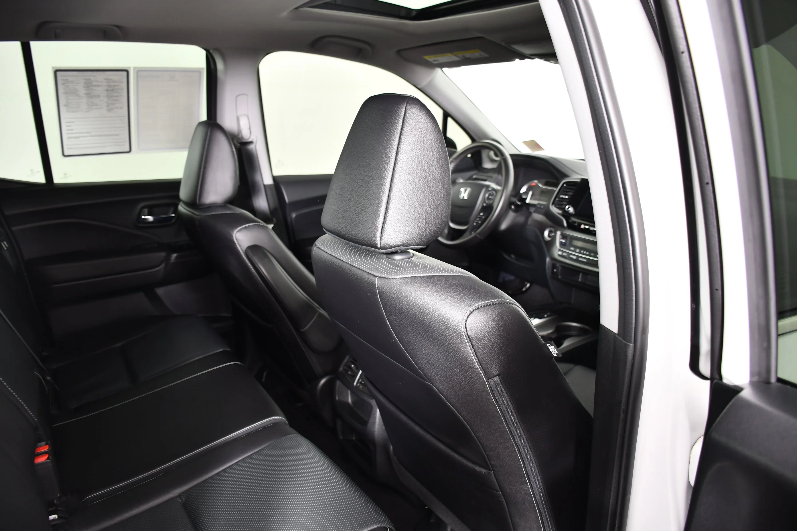 Certified Used 2023 Platinum White Pearl Honda RTL image 48