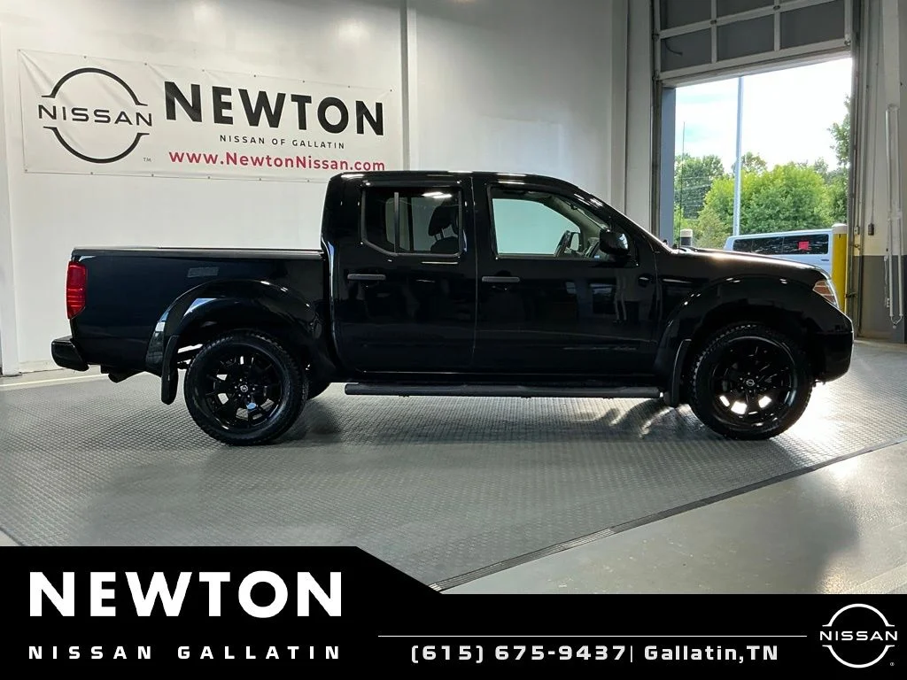Used 2018 Magnetic Black Nissan SV image 4