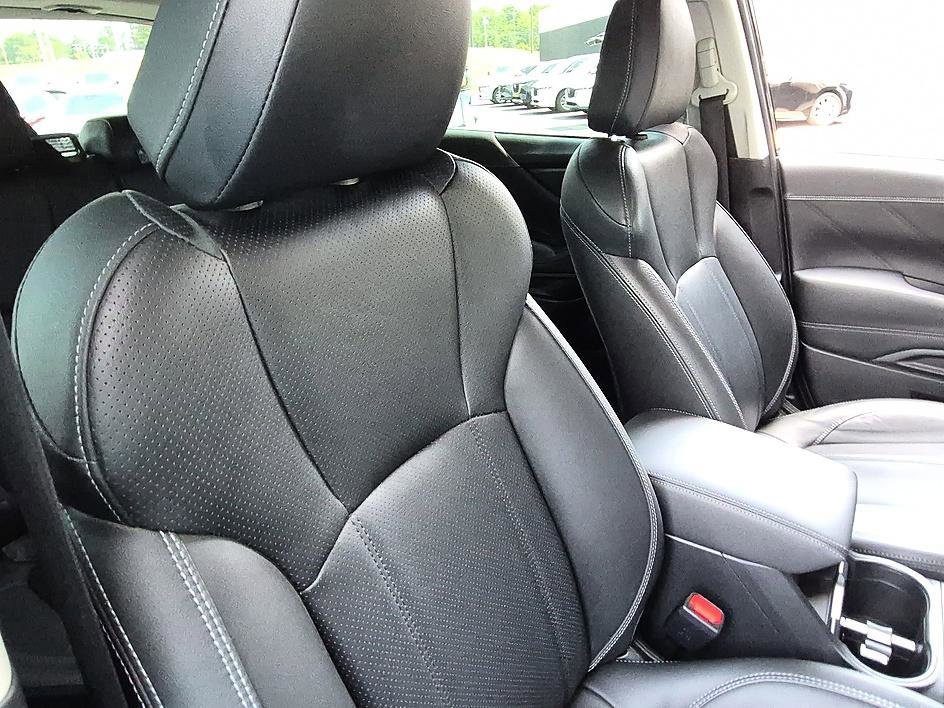 Used 2022 Crystal Black Silica Subaru Touring image 35