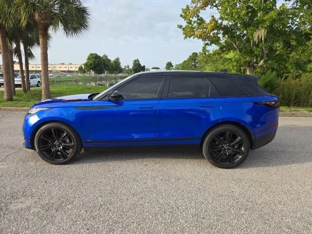 Used 2021 Blue Metallic Land Rover R-Dynamic S image 2