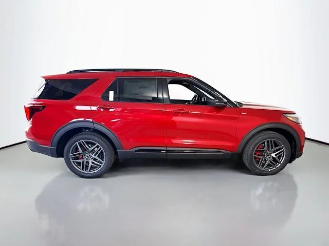 New 2026 Rapid Red Metallic Tinted Clearcoat Ford ST-Line image 42