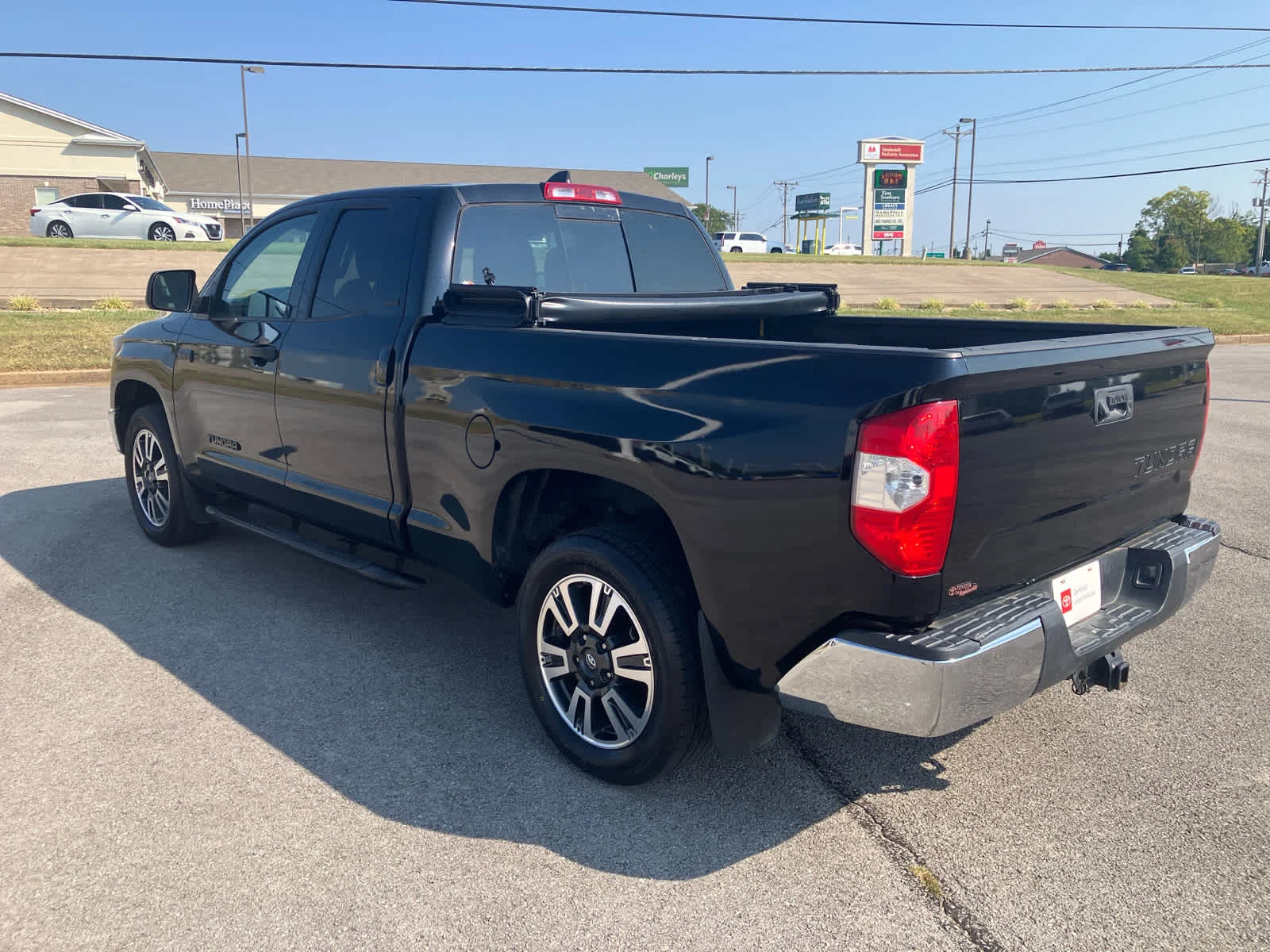 Used 2021 Midnight Black Metallic Toyota SR5 image 7