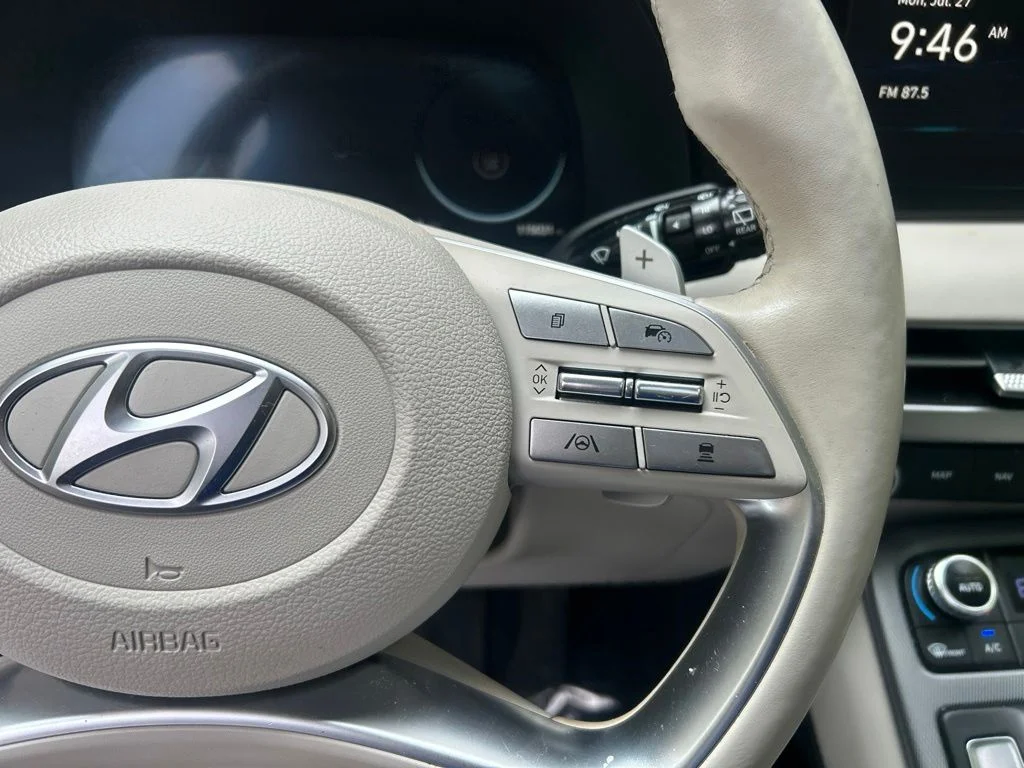 Used 2023 White Hyundai Limited image 21