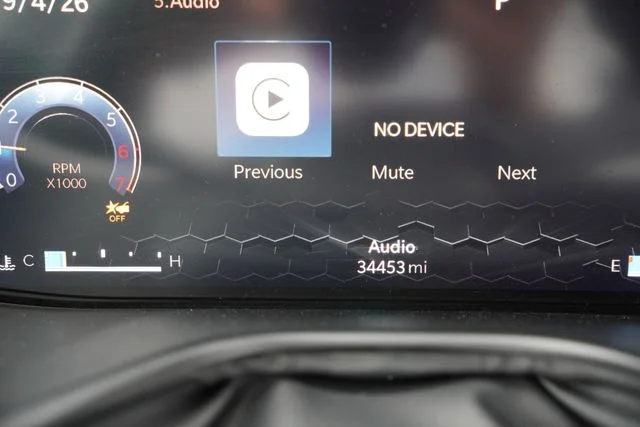 Used 2023 Gray Jeep Limited image 7