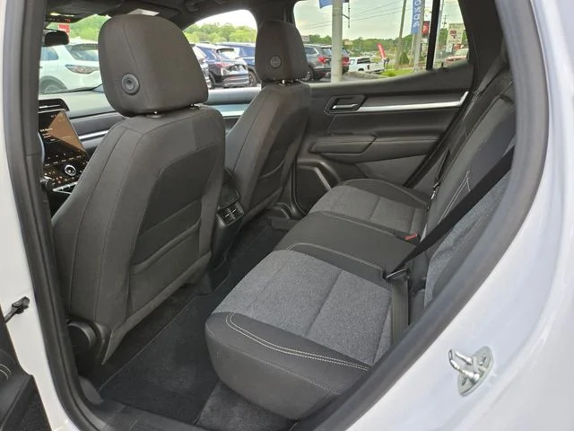 Used 2025 White GMC Elevation image 11