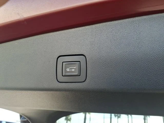 Used 2023 Cinnabar Metallic Buick Select image 8