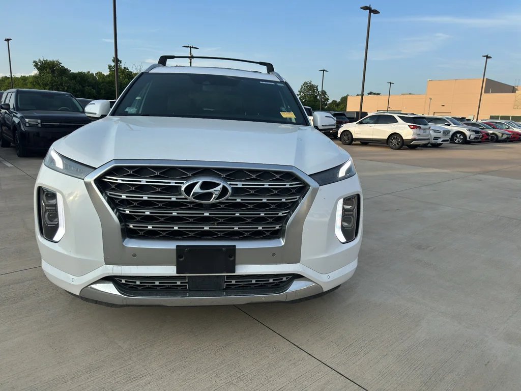 Used 2020 Hyper White Hyundai Limited image 2