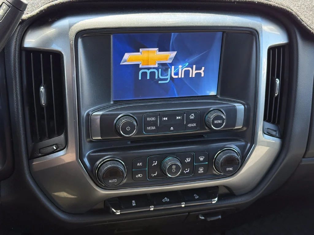 Used 2015 SILVER ICE METALLIC Chevrolet LT image 6