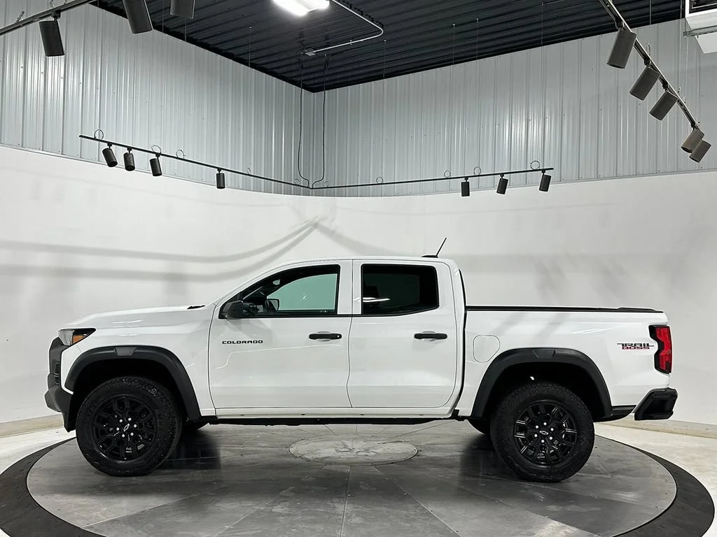 Used 2024 Summit White Chevrolet Trail Boss image 16