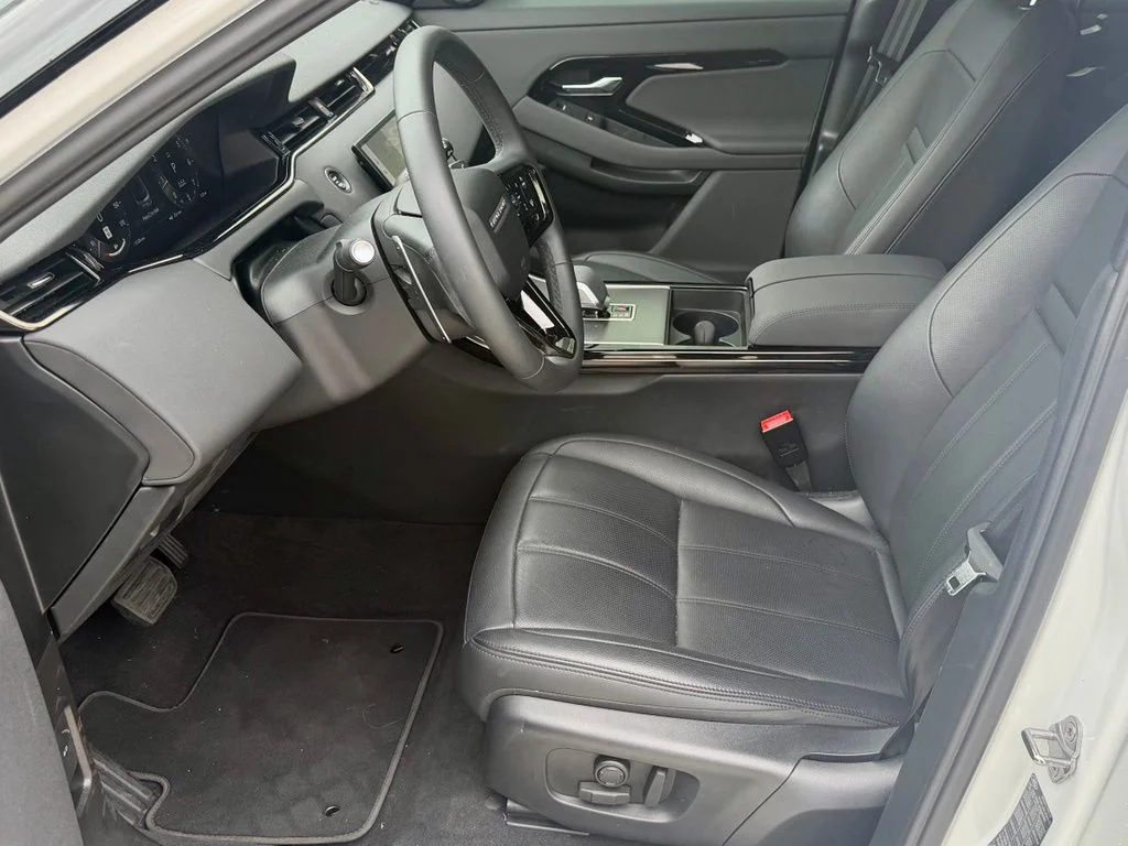 Used 2026 Fuji White Land Rover S image 3