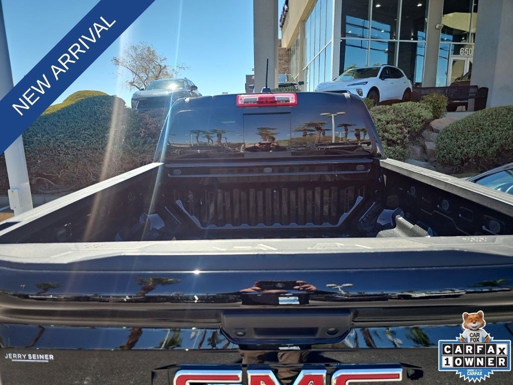 Used 2025 Onyx Black GMC AT4 image 18