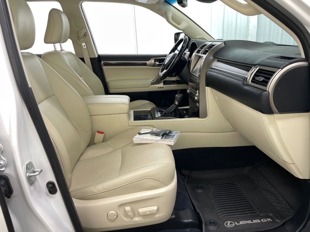2020 Lexus GX LUXURY - Photo 45