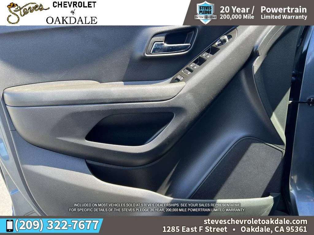 2022 Chevrolet Trax LS - Photo 23