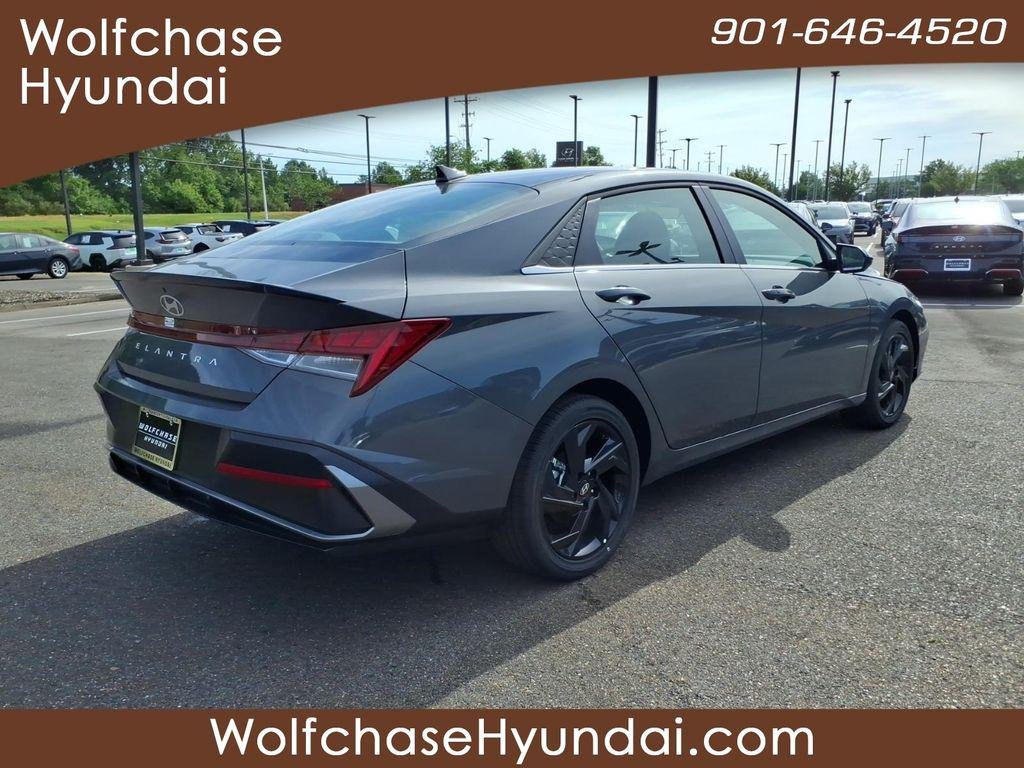 New 2026 Gray Hyundai SEL Sport Premium image 5