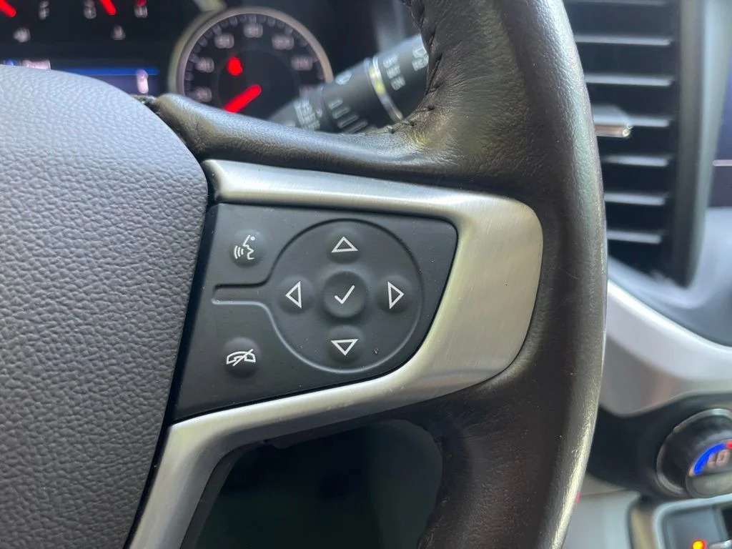 Used 2020 White GMC SLT image 20