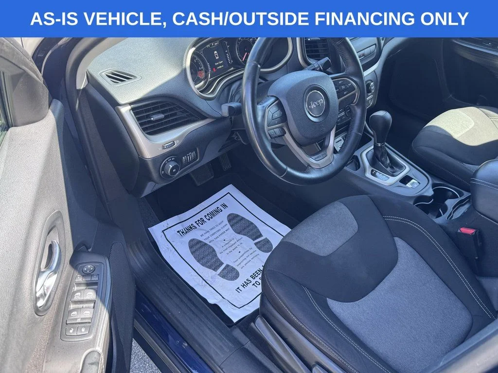 Used 2014 Blue Jeep Latitude image 11