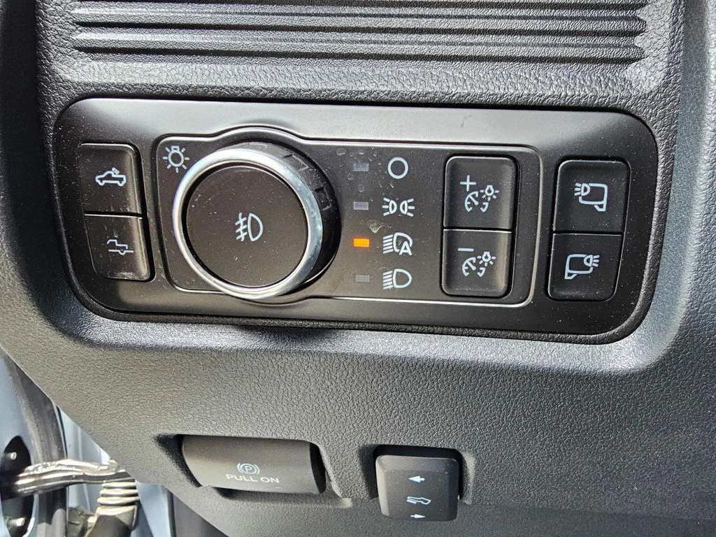 New 2026 Glacier Gray Metallic Tri-Coat Ford F-350® Platinum® image 22