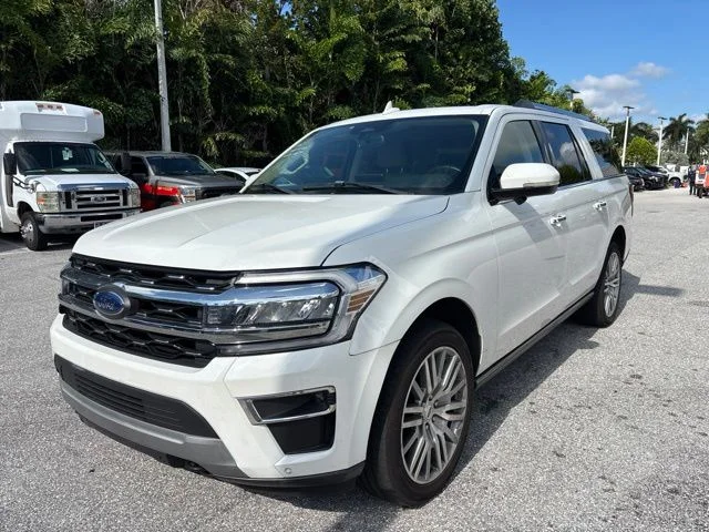 Used 2023 White Ford Limited image 5