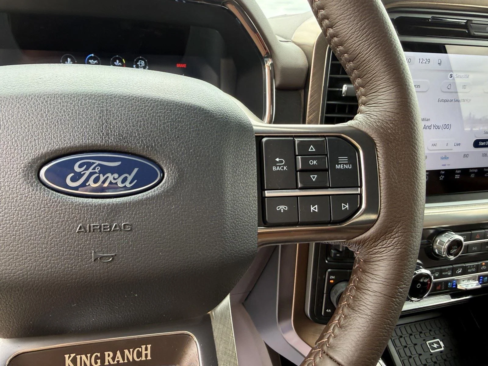 New 2026 Carbonized Gray Metallic Ford King Ranch® image 21