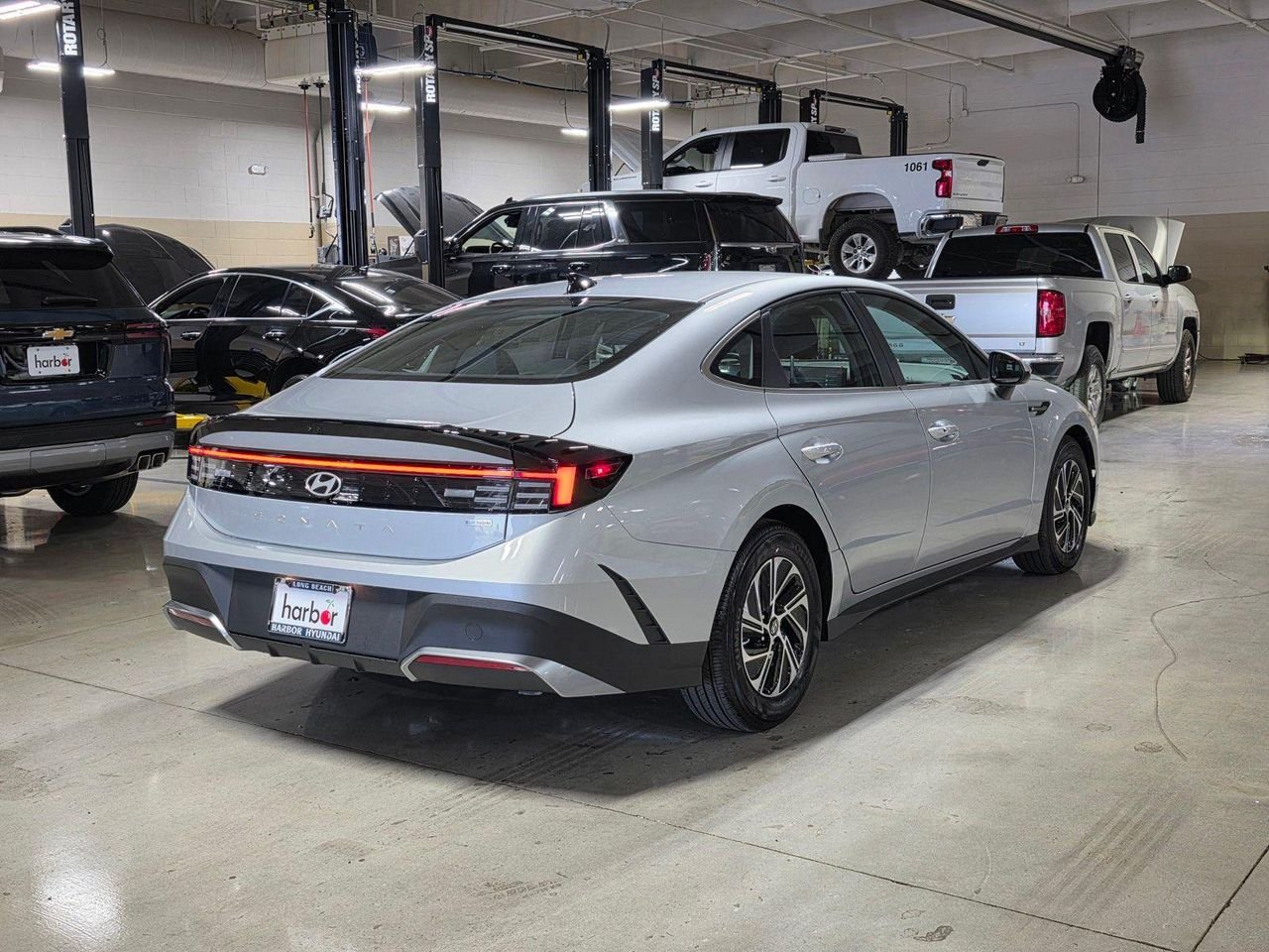 New 2026 Aero Silver Hyundai Blue image 7
