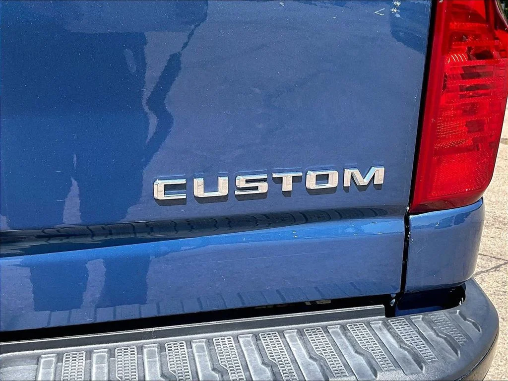 Used 2026 Blue Chevrolet Custom image 27