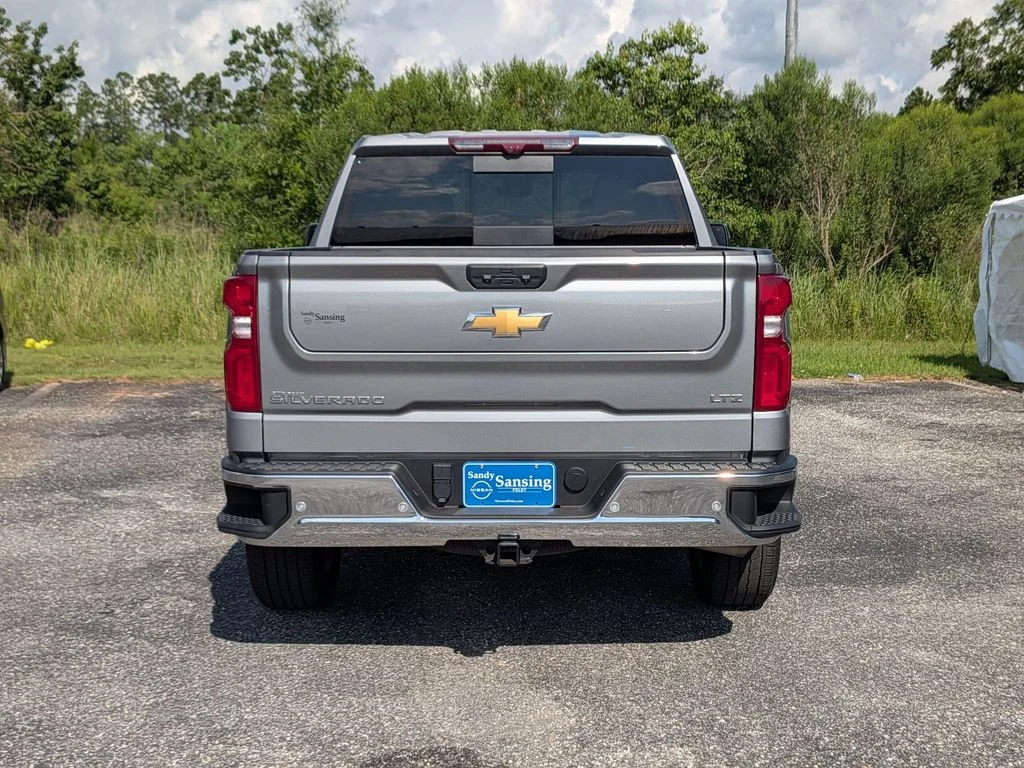 Used 2025 Gray Chevrolet LTZ image 4