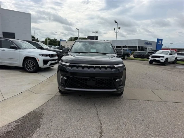 New 2026 High Gloss Black Exterior Paint Jeep Limited Reserve image 2