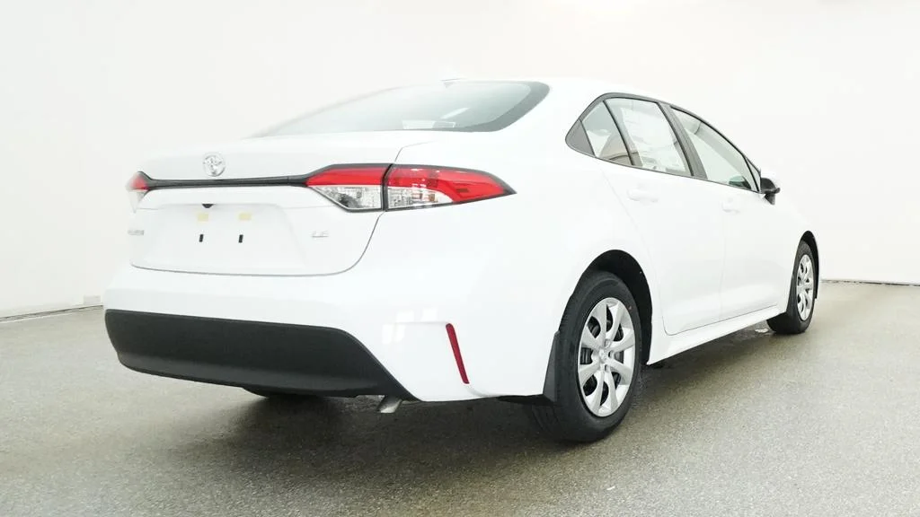 New 2026 Ice Cap Toyota LE image 21