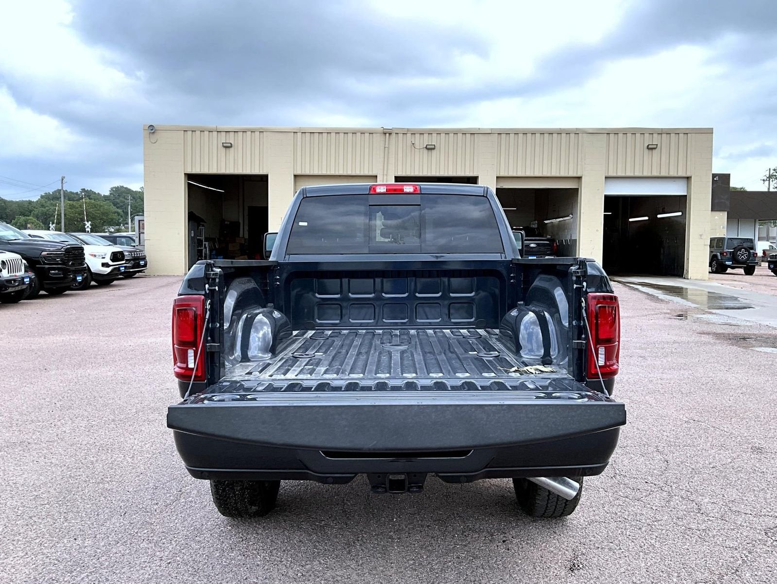 New 2026 Forged Blue Metallic Exterior Paint RAM Laramie image 9